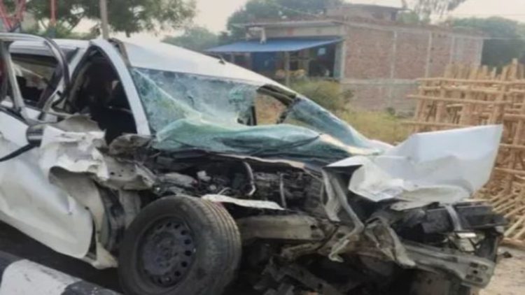 किछौछा शरीफ से लौटते श्रद्धालुओं की भीषण सड़क दुर्घटना, पलामू के 4 लोगों की दर्दनाक मौत 1 किछौछा शरीफ से लौटते श्रद्धालुओं की भीषण सड़क दुर्घटना, पलामू के 4 लोगों की दर्दनाक मौत