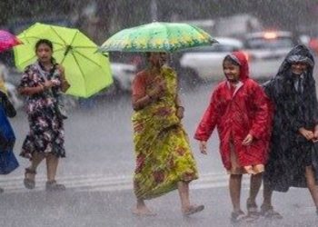 झारखंड के कई जिलों में तेज हवाओं के साथ भारी बारिश-जाने कब से मिलेगी राहत 3 झारखंड में तेज हवाओं के साथ भारी बारिश-जाने कब से मिलेगी राहत