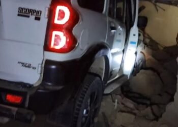 Jharkhand News: दीवार चीर कर आई मौत-नशे में धुत ड्राइवर ने घर में घुसा दी स्कॉर्पियो, महिला की मौत