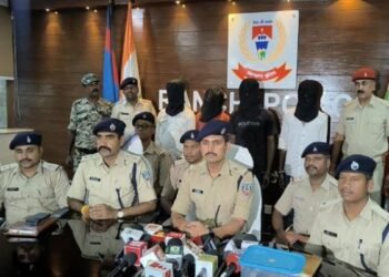 6 लाख में SSC GD पास कराने की डील, रांची में परीक्षा हैकिंग गैंग गिरफ्तार
