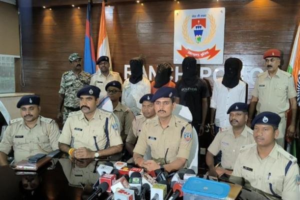 6 लाख में SSC GD पास कराने की डील, रांची में परीक्षा हैकिंग गैंग गिरफ्तार