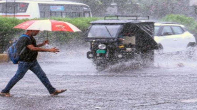 Jharkhand Weather Alert: झारखंड के इन जिलों में भारी बारिश का अलर्ट, सात जिलों में वज्रपात का खतरा