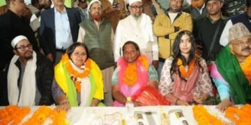 Jharkhand News: मेयर प्रत्याशी रमा खलको के समर्थन में मंत्री दीपिका पाण्डेय सिंह ने किया जनसंपर्क