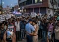 झारखंड पुलिस की वर्दी में इश्क़ का ऐसा खुमार! ‘रंगीन तस्वीरों’ ने मचाया बवाल