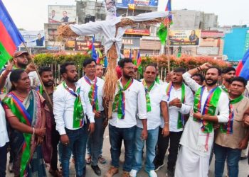 JPSC-JSSC-CGL अभ्यर्थियों के समर्थन में आजसू का प्रदर्शन, सरकार के खिलाफ जताया विरोध