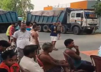 चतरा में कोयला लदे वाहन ने बुजुर्ग को कुचला, ग्रामीणों का फूटा गुस्सा