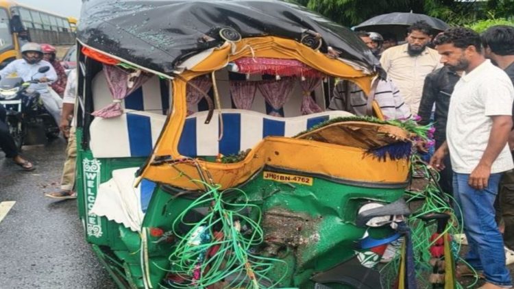 कांके में भयंकर सड़क हादसा-स्कॉर्पियो ने टेंपो में मारी टक्कर, दो गंभीर 1 कांके में भयंकर सड़क हादसा-स्कॉर्पियो ने टेंपो में मारी टक्कर, दो गंभीर