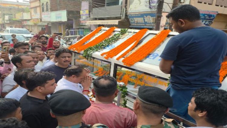 सुदिव्य सोनू के निधन पर भावुक हुए इरफान अंसारी, अंतिम दर्शन के दौरान रो पड़े