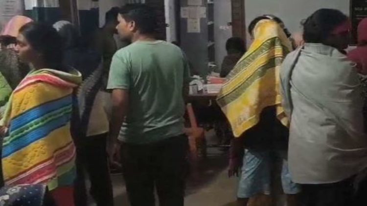 गुमला के कस्तूरबा विद्यालय में 30 छात्राएं बीमार, संक्रमण फैलने की आशंका 1 गुमला के कस्तूरबा विद्यालय में 30 छात्राएं बीमार, संक्रमण फैलने की आशंका