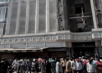 Breaking News: उज्जैन में शाही मस्जिद विवाद में तनाव, 10 लोगों पर FIR; RAF और पुलिस बल तैनात