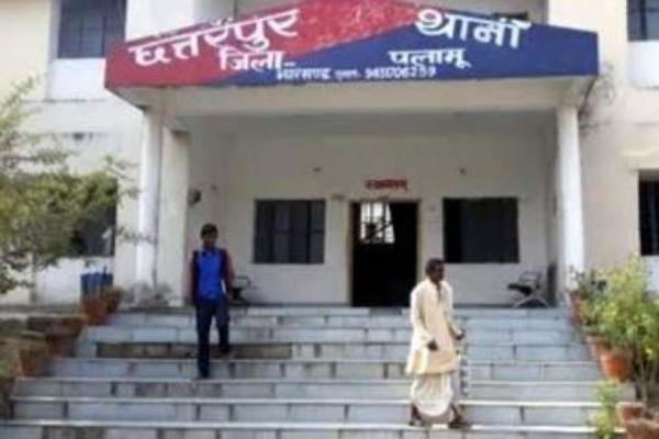 Jharkhand News: दामाद बना जल्लाद! चाकू से काटकर ससुर को उतारा मौत के घाट