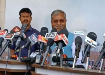 Jharkhand Politics: असम चुनाव में किस्मत आजमाने की तैयारी में JMM, स्टार प्रचारकों की सूची जारी होते ही बाबूलाल मरांडी का तंज