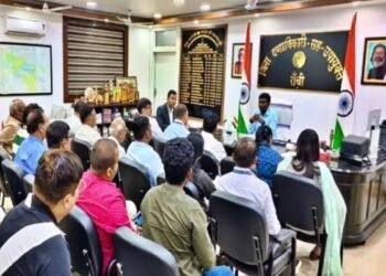 Ranchi News: रांची में गैस की कालाबाजारी पर एक्शन मोड में डीसी-गैस एजेंसियों को दिये ये अहम निर्देश