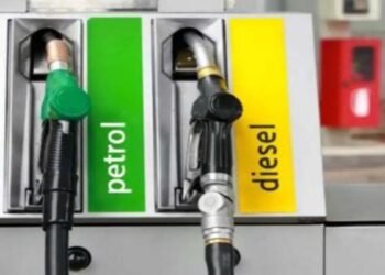 Petrol Diesel Excise Duty Cut: बड़ी राहत-युद्ध के बीच केन्द्र सरकार ने पेट्रोल और डीजल पर 10-10 रुपए एक्साइज ड्यूटी घटाई
