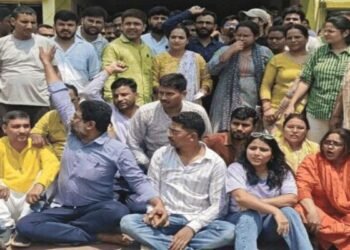 Bokaro Breaking: बोकारो में JET परीक्षा के दौरान हंगामा, 32 प्रश्नपत्र गायब होने से मचा बवाल-भारी पुलिस बल तैनात