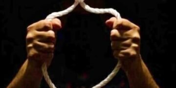 बेड़ो में प्रेम-प्रसंग में युवक ने उठाया आत्मघाती कदम, हाई टेंशन बिजली टावर पर लटककर दे दी जान