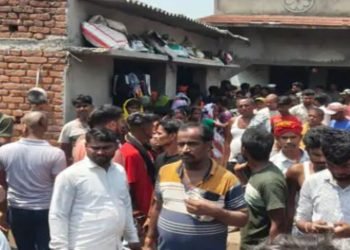 गिरिडीह में पिता बना जल्लाद-तीन बेटियों को धारदार हथियार से काट डाला फिर..