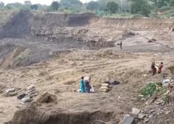 Accident during illegal coal transportation: Young man seriously injured, admitted to hospital