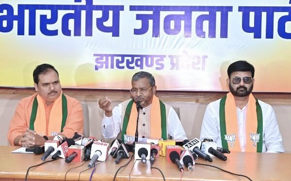 Is Modi's Ayushman Yojana failing in Jharkhand? Babulal Marandi exposed the truth