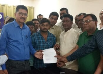 कोलकर्मी के निधन के बाद शव रख किया प्रदर्शन, आश्रित को तत्काल नियोजन देने पर बनी सहमति