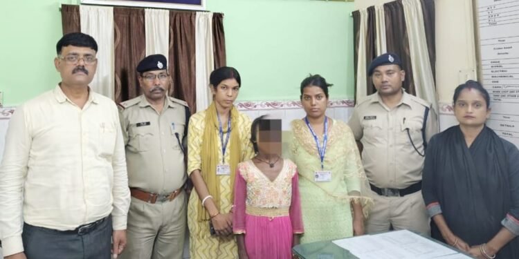 10-year-old girl found at Mahuda railway station, handed over to child helpline