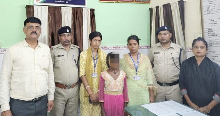 10-year-old girl found at Mahuda railway station, handed over to child helpline
