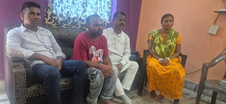 लूटकांड में कार्रवाई पर झामुमो का बवाल, मैथन थानेदार के  निलंबन की मांग