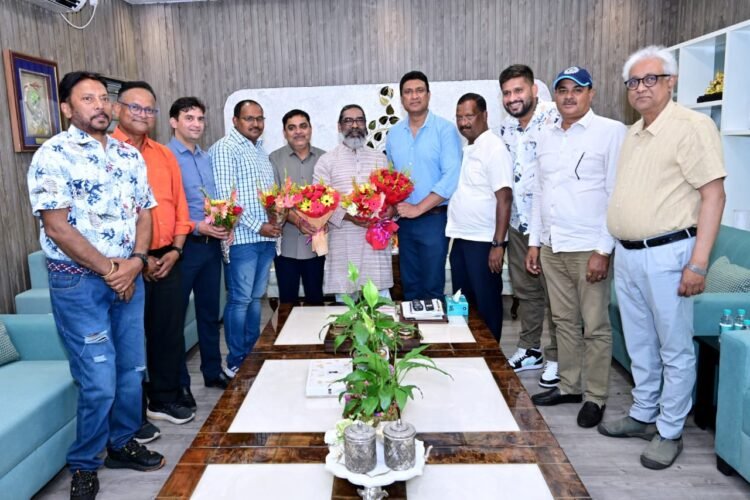 Courtesy meeting of CM Hemant Soren with the new team of JSCA