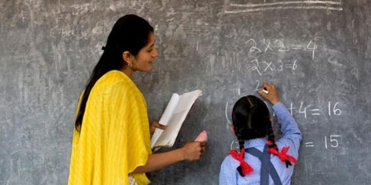 Big fraud exposed in teacher recruitment in Buxar, 11 appointments on the same certificate, FIR ordered