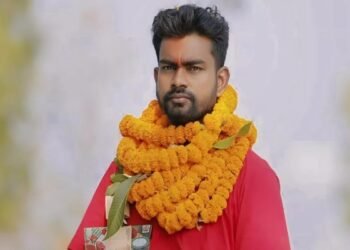 JLKM अध्यक्ष जयराम महतो बाल-बाल बचे, धनबाद-पुरूलिया रोड पर स्कॉट गाड़ी पलटी