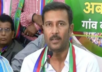 रातों-रात सुदेश महतो की माताजी की तबीयत बिगड़ी