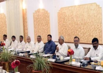 nitish_cabinet_meeting