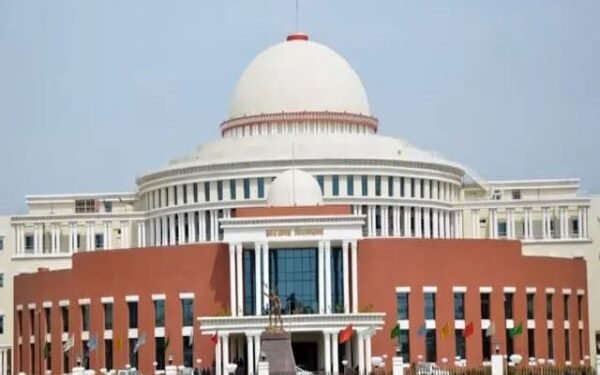 मानसून सत्र का दूसरा दिन हंगामेदार, सत्ता और विपक्ष दोनों ने किया वेल में प्रदर्शन