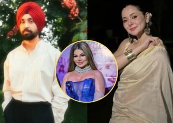 RAKHI SAWANT SUPPORTING HANIYA AMIR