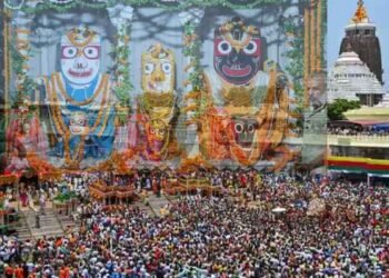 गिरिडीह में उमड़ा श्रद्धालुओं का जनसैलाब