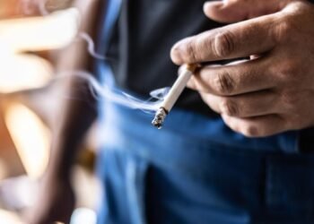 Smoking cigarettes in public places will be expensive in Jharkhand, fine increased to ₹ 1000 – President approves the bill