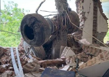 So many people including former Chief Minister died! Air India flight going to London crashes in Ahmedabad