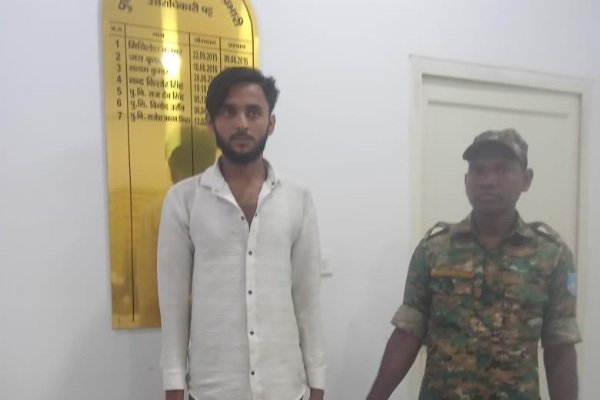 Stolen biometric machine recovered in Jodapokhar, one arrested