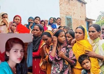 The husband strangled his wife to death, the innocent son kept watching the scene