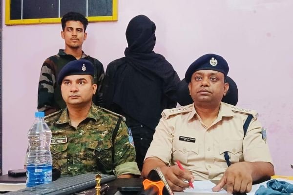 The accused was fleeing to Nepal after strangling his wife to death, Giridih police caught him from Bihar