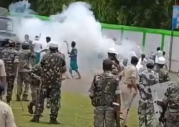 Bhognadih became a battleground on Hul Diwas, tribals clashed with bows and arrows, lathicharge caused chaos