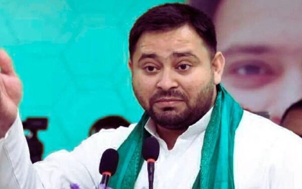 Road accident of Tejashwi Yadav's convoy: Three security personnel injured in truck collision, Leader of Opposition safe