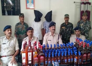 पलामू में बड़ी कार्रवाई: ट्रक से ₹40 लाख की अवैध अंग्रेजी शराब जब्त