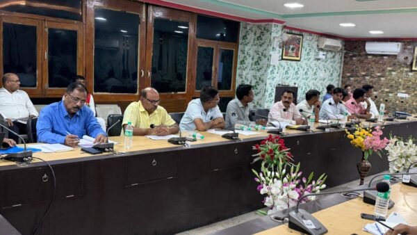 जामताड़ा में उपायुक्त ने स्वास्थ्य विभाग की बैठक ली