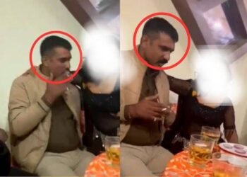 Palamu ASI seen dancing indecently with a bar girl, now the video has gone viral