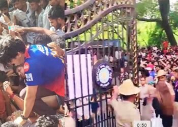 Clouds of mourning loom over the celebration of RCB's victory: More than 10 people died, a dozen people were injured