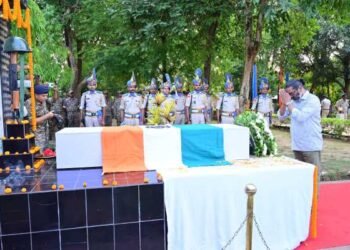 Hemant Soren and the Governor paid tribute to martyr Jawan Satyawan Singh
