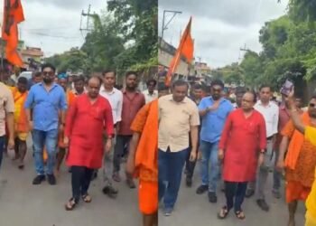 बोल बम! के नारों के बीच मंत्री डॉ. अंसारी पैदल निकले कांवरियों संग, श्रद्धालुओं ने कहा…