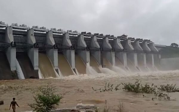 चांडिल डैम का जलस्तर खतरे के करीब