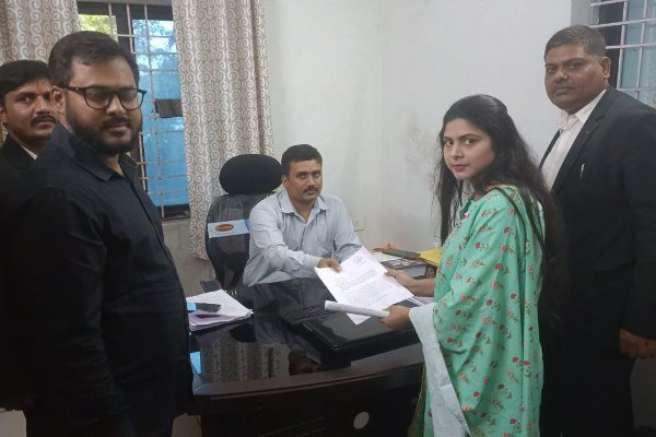 Youth Congress filed FIR in the case of tampering with Rahul Gandhi's image